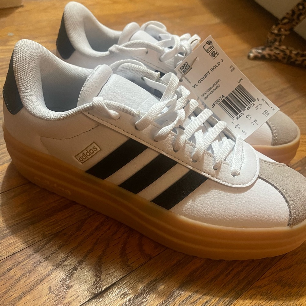 Adidas VI Court Bold Sneakers